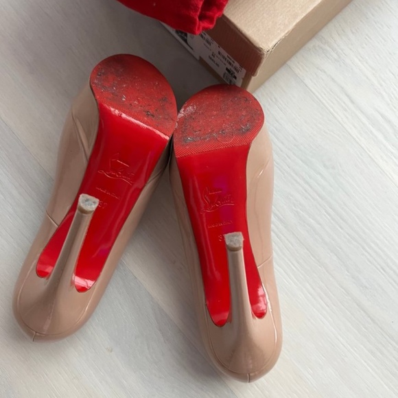 Christian Louboutin Patent Bianca Pumps Size 37 - Picture 3 of 11
